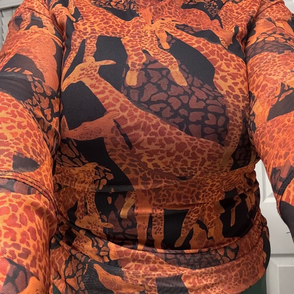 Women's Long Sleeve Farm Rio Animal Print Top - Picture 3 of 3